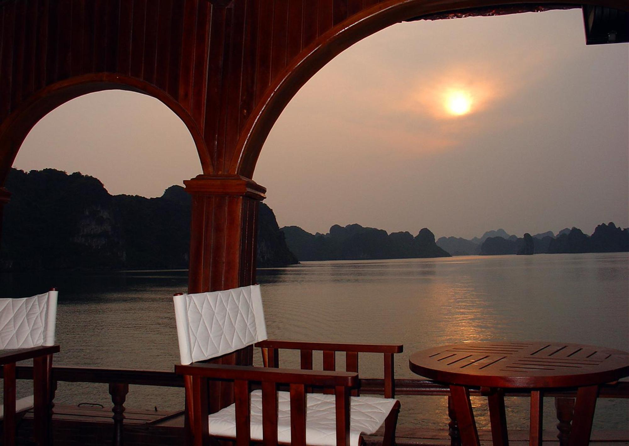 Hanoi Sena Hotel & Travel - Former Symphony Hanoi Hotel Zewnętrze zdjęcie